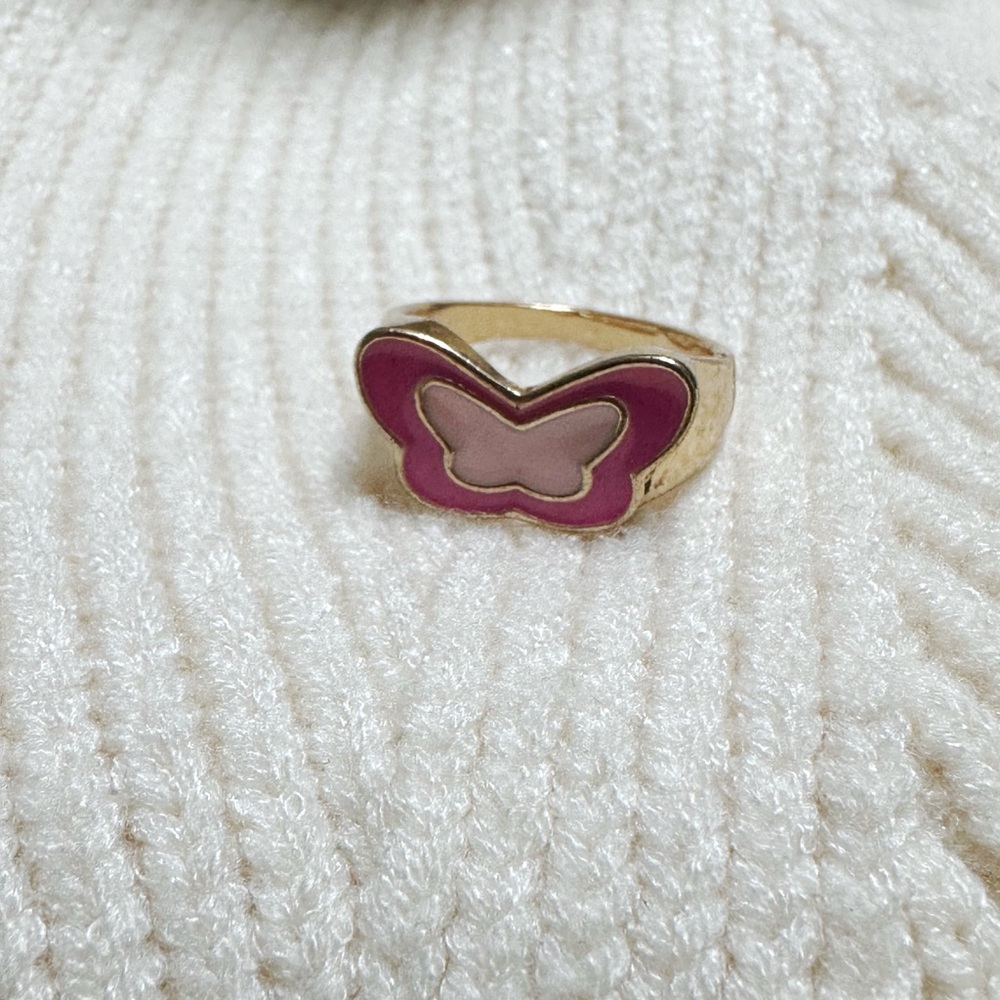 Butterfly gold signet